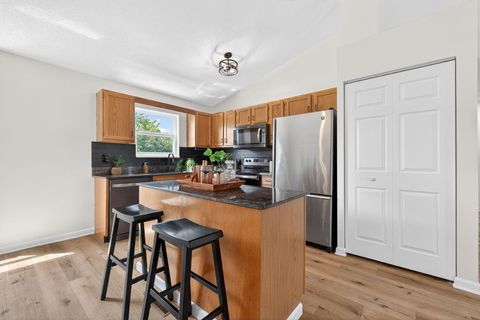 Tiny photo for 367 Effington Lane, Columbus, OH 43207 (MLS # 226015825)
