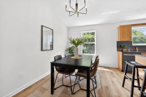 Tiny photo for 367 Effington Lane, Columbus, OH 43207 (MLS # 226015825)