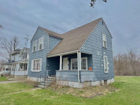 Photo of 213 Maplewood Street, Willard, OH 44890 (MLS # 226008557)