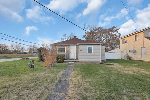 Photo of 3570 Dover Road, Columbus, OH 43204 (MLS # 225043910)