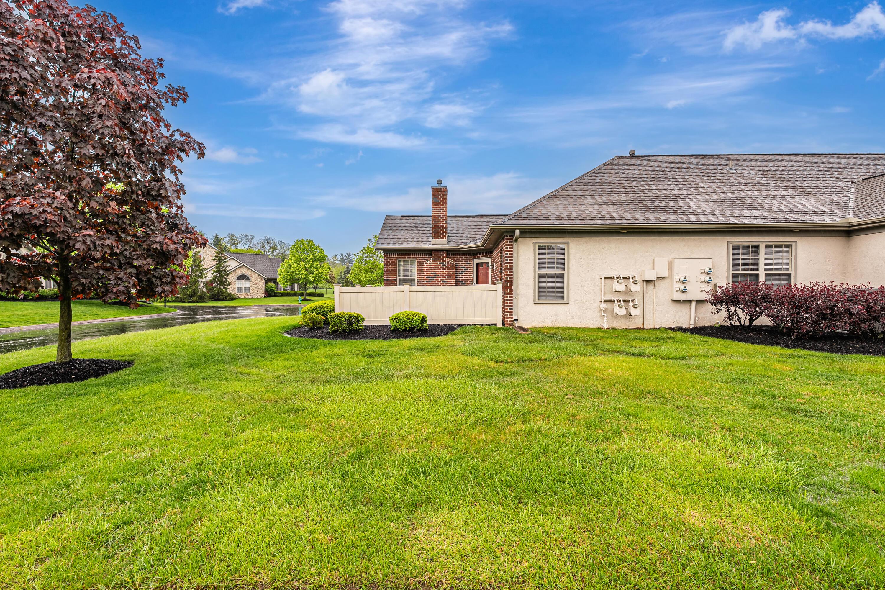 8595 Stonewoods Lane, Powell, Ohio image 32