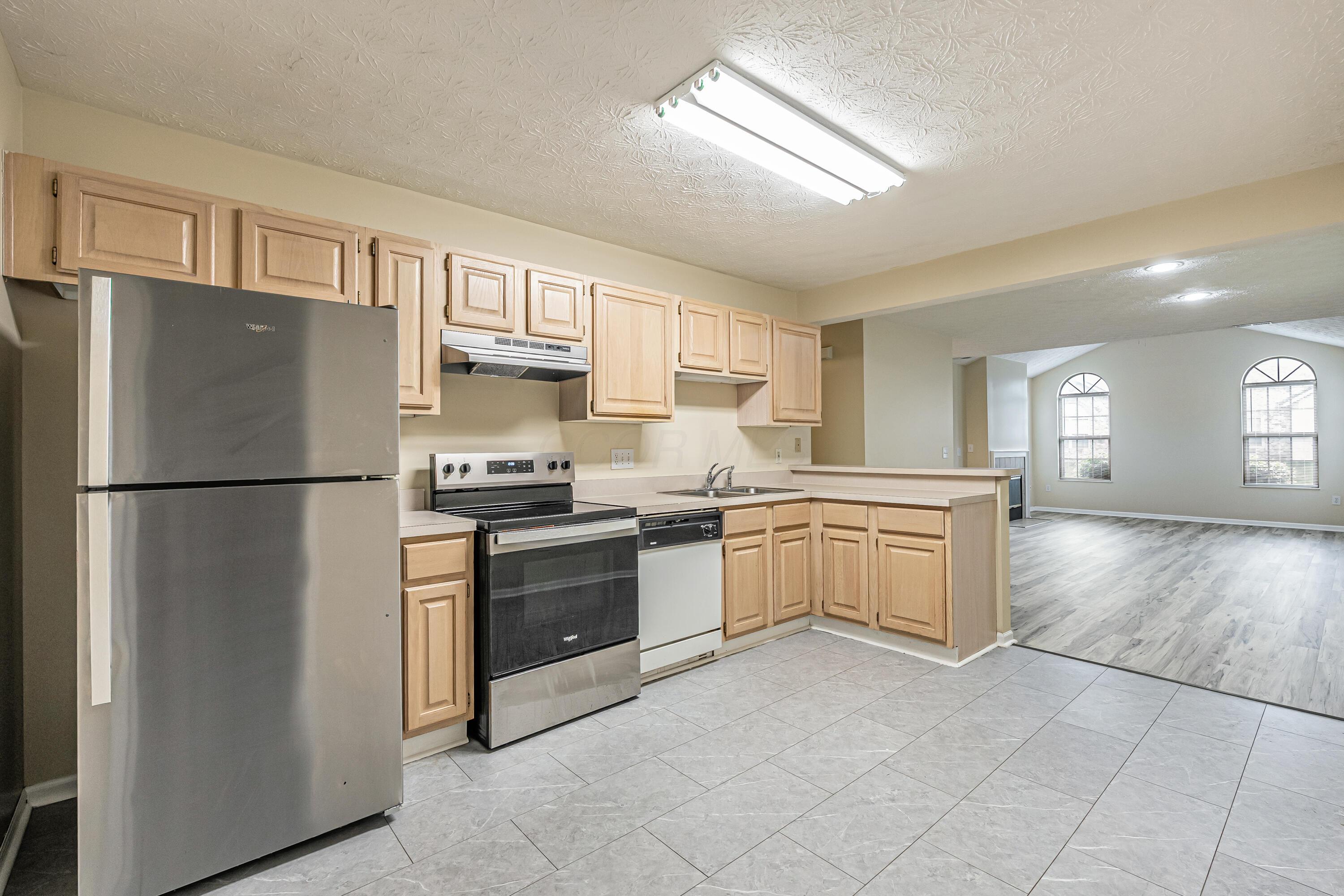 8595 Stonewoods Lane, Powell, Ohio image 14