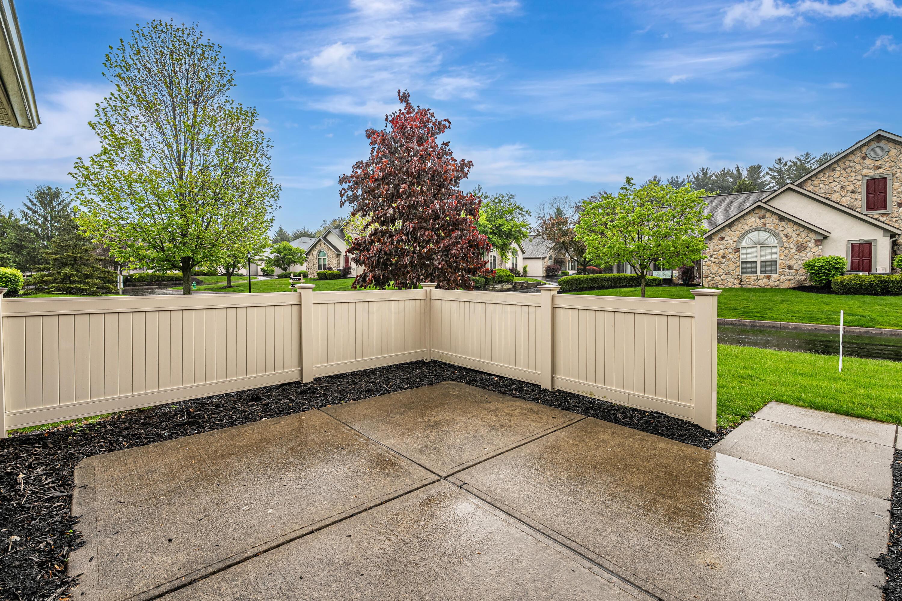 8595 Stonewoods Lane, Powell, Ohio image 35