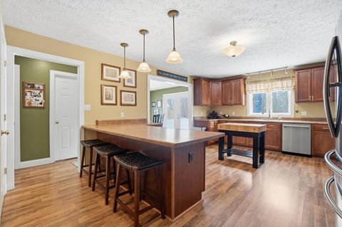 Tiny photo for 260 California Avenue, Springfield, OH 45505 (MLS # 226002723)