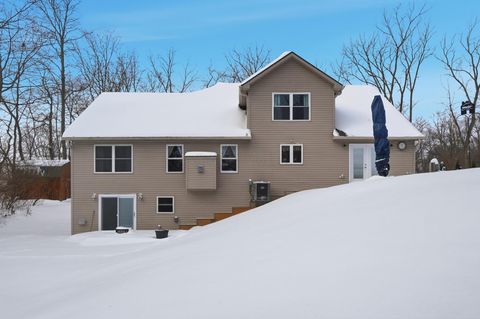 Tiny photo for 260 California Avenue, Springfield, OH 45505 (MLS # 226002723)