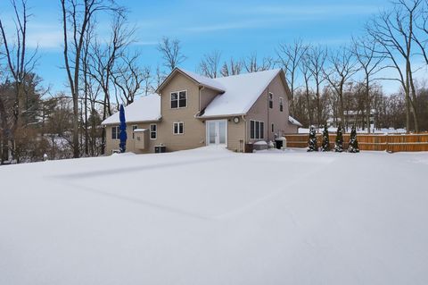 Tiny photo for 260 California Avenue, Springfield, OH 45505 (MLS # 226002723)