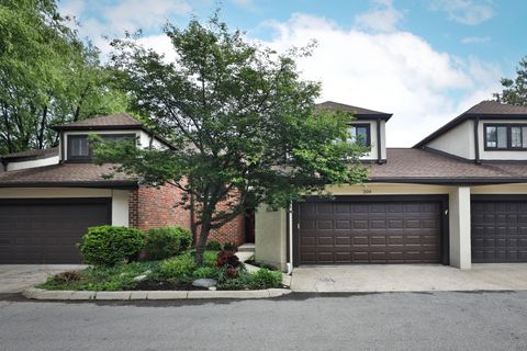 Photo of 206 St Pierre Street 3B #3B, Worthington, OH 43085 (MLS # 226018626)