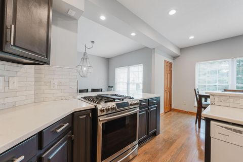 Tiny photo for 516 Ivyside Square, Westerville, OH 43082 (MLS # 226022769)