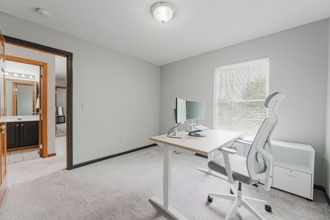 Tiny photo for 516 Ivyside Square, Westerville, OH 43082 (MLS # 226022769)