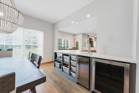 Tiny photo for 516 Ivyside Square, Westerville, OH 43082 (MLS # 226022769)