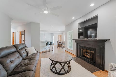 Tiny photo for 516 Ivyside Square, Westerville, OH 43082 (MLS # 226022769)