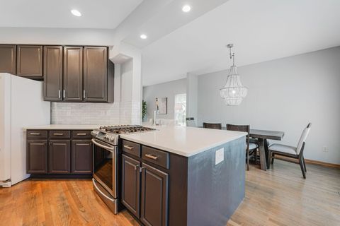 Tiny photo for 516 Ivyside Square, Westerville, OH 43082 (MLS # 226022769)