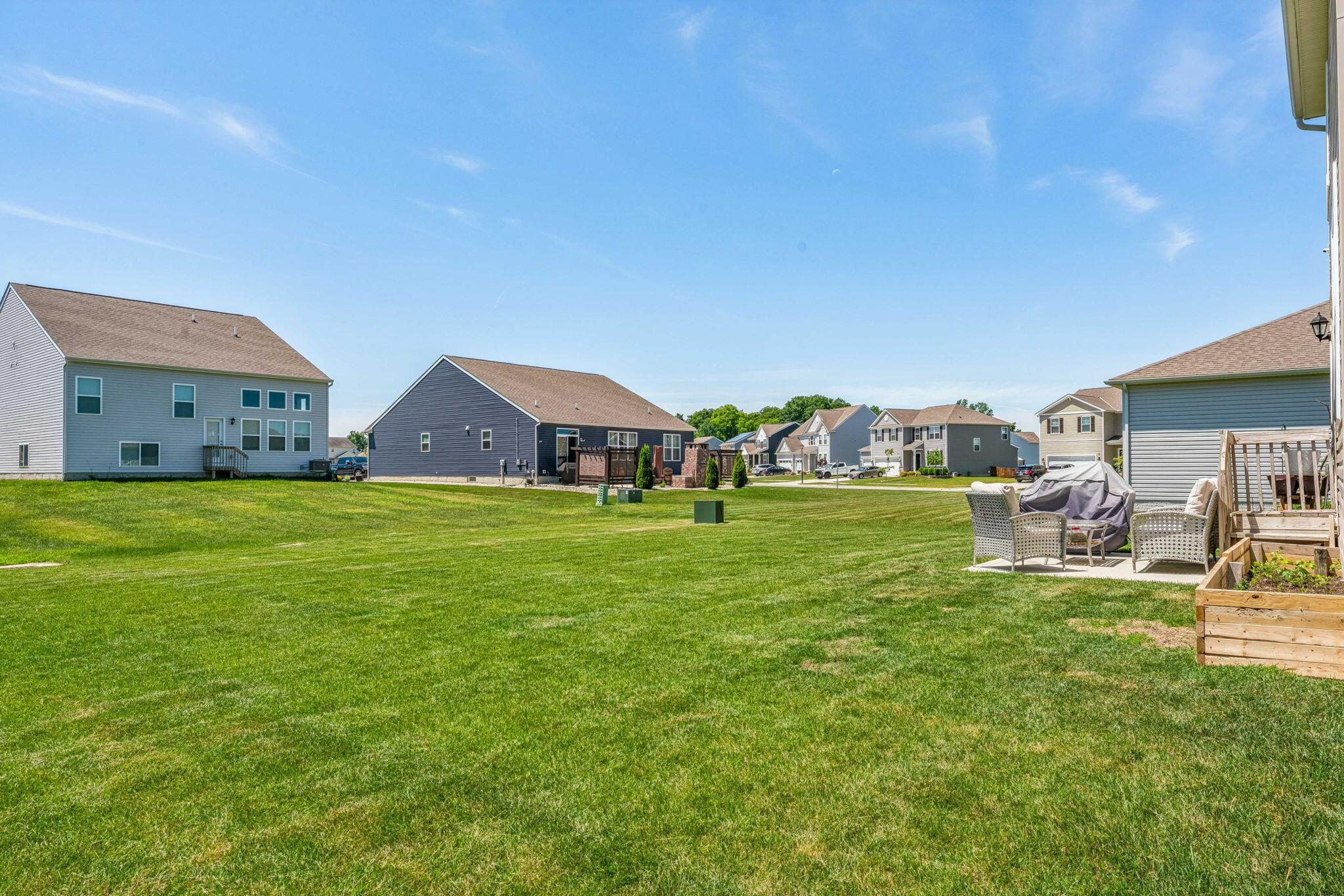 105 Mayfield Drive, Granville, Ohio image 2