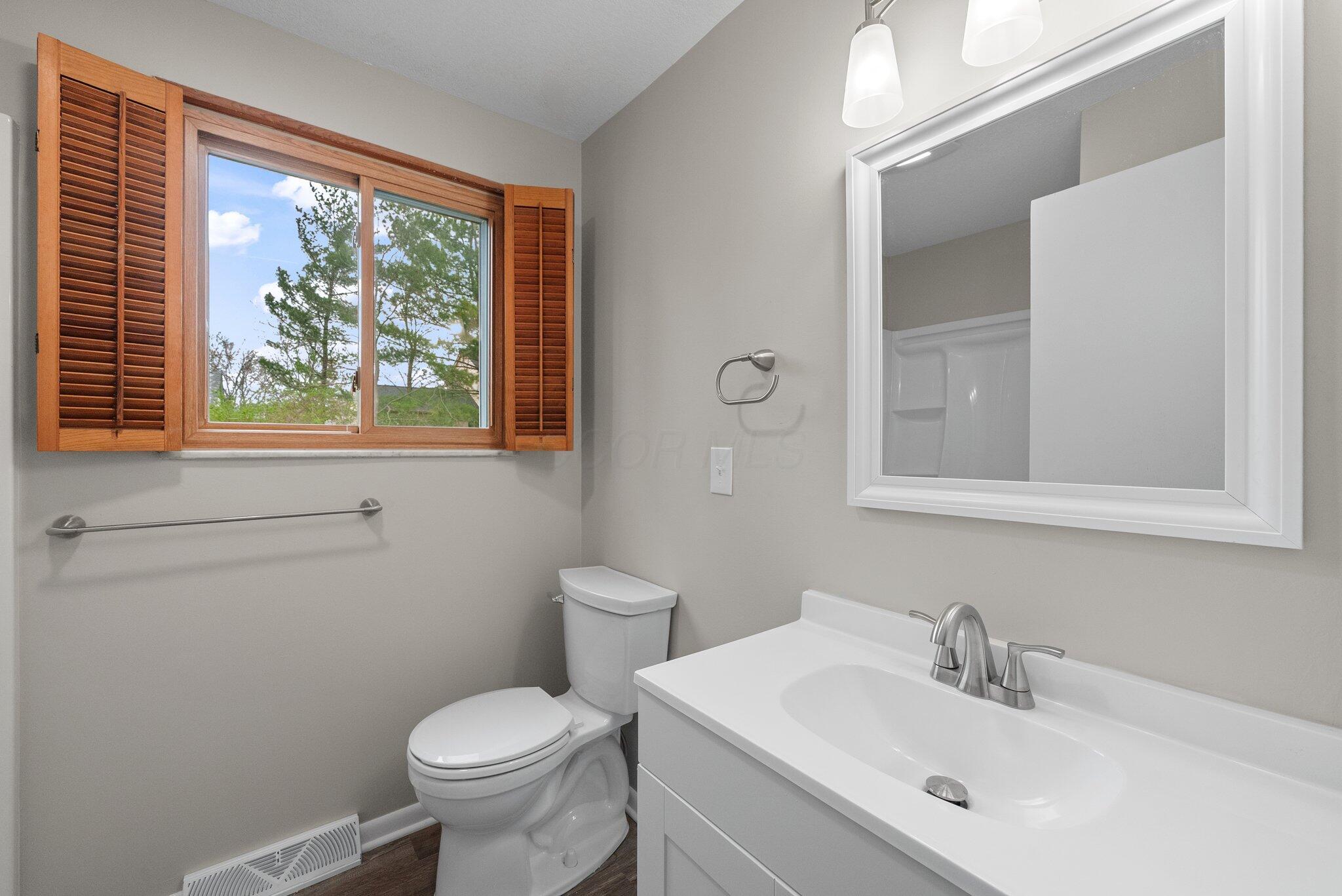 6610 Olivetree Court, Reynoldsburg, Ohio image 17