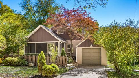 Tiny photo for 343 W Maple Street, Granville, OH 43023 (MLS # 225039545)