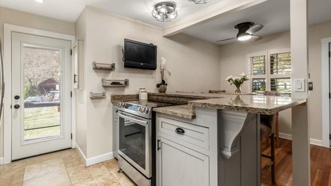 Tiny photo for 343 W Maple Street, Granville, OH 43023 (MLS # 225039545)