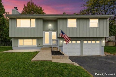 Photo of 2634 Stoney Way, Grove City, OH 43123 (MLS # 226038893)