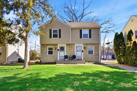 Photo of 1654-1656 Ashland Avenue, Columbus, OH 43212 (MLS # 226008706)