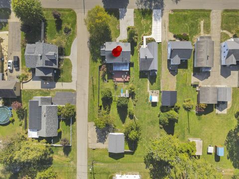 Tiny photo for 359 W 4th Street, Chillicothe, OH 45601 (MLS # 225039630)