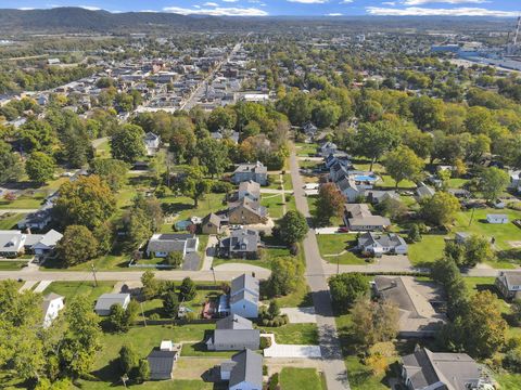 Tiny photo for 359 W 4th Street, Chillicothe, OH 45601 (MLS # 225039630)