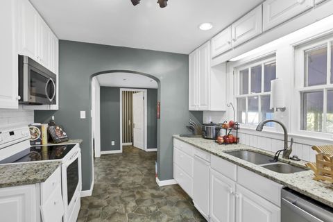 Tiny photo for 359 W 4th Street, Chillicothe, OH 45601 (MLS # 225039630)