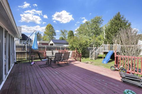 Tiny photo for 359 W 4th Street, Chillicothe, OH 45601 (MLS # 225039630)
