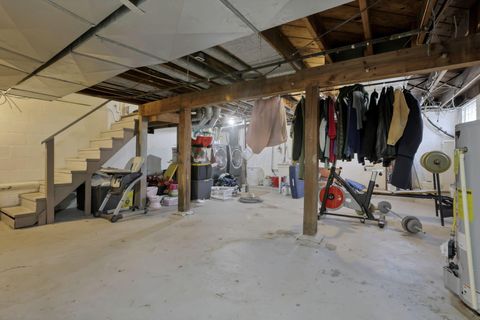 Tiny photo for 359 W 4th Street, Chillicothe, OH 45601 (MLS # 225039630)