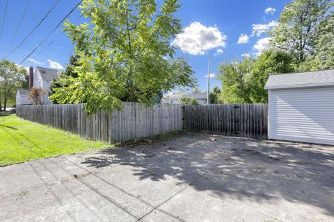 Tiny photo for 359 W 4th Street, Chillicothe, OH 45601 (MLS # 225039630)