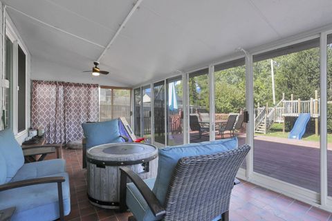 Tiny photo for 359 W 4th Street, Chillicothe, OH 45601 (MLS # 225039630)