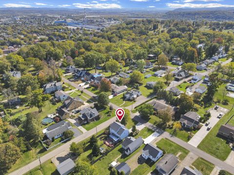 Tiny photo for 359 W 4th Street, Chillicothe, OH 45601 (MLS # 225039630)