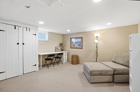 Tiny photo for 35 Hiawatha Avenue, Westerville, OH 43081 (MLS # 225042097)