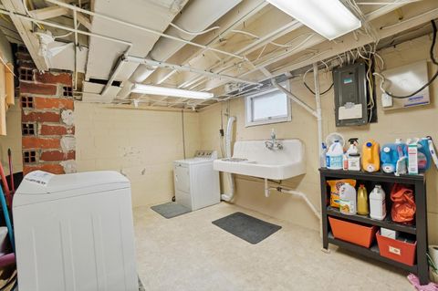 Tiny photo for 35 Hiawatha Avenue, Westerville, OH 43081 (MLS # 225042097)