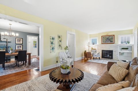 Tiny photo for 35 Hiawatha Avenue, Westerville, OH 43081 (MLS # 225042097)