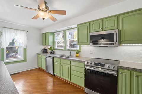 Tiny photo for 35 Hiawatha Avenue, Westerville, OH 43081 (MLS # 225042097)