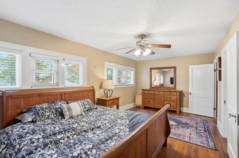 Tiny photo for 35 Hiawatha Avenue, Westerville, OH 43081 (MLS # 225042097)