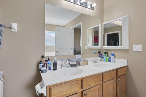 Tiny photo for 2415 Angelfire Drive, Grove City, OH 43123 (MLS # 225045245)