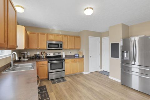 Tiny photo for 2415 Angelfire Drive, Grove City, OH 43123 (MLS # 225045245)