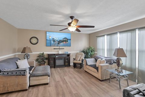 Tiny photo for 2415 Angelfire Drive, Grove City, OH 43123 (MLS # 225045245)