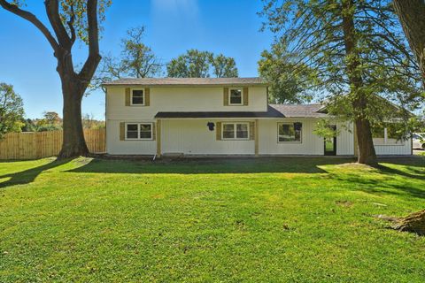 Photo of 110 Quarry Road SE, Lancaster, OH 43130 (MLS # 225040361)