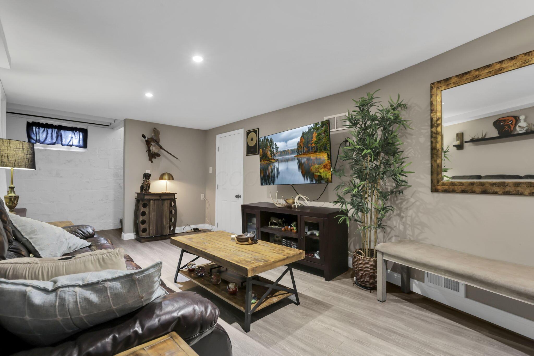 Columbus, Ohio 43212, United States, 3 Bedrooms Bedrooms, ,2 BathroomsBathrooms,Residential,Active,204404