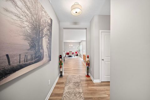 Tiny photo for 5744 Caulfield Lane, Dublin, OH 43016 (MLS # 225044829)