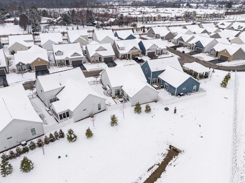 Tiny photo for 5744 Caulfield Lane, Dublin, OH 43016 (MLS # 225044829)