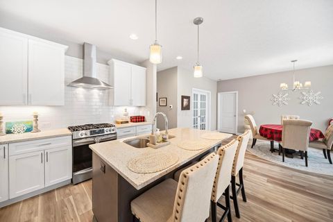 Tiny photo for 5744 Caulfield Lane, Dublin, OH 43016 (MLS # 225044829)