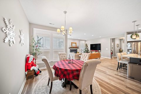 Tiny photo for 5744 Caulfield Lane, Dublin, OH 43016 (MLS # 225044829)