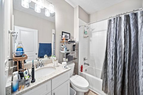 Tiny photo for 5744 Caulfield Lane, Dublin, OH 43016 (MLS # 225044829)