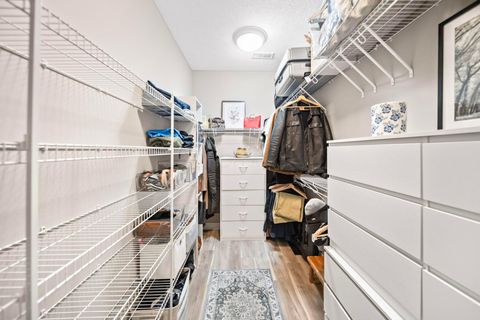 Tiny photo for 5744 Caulfield Lane, Dublin, OH 43016 (MLS # 225044829)