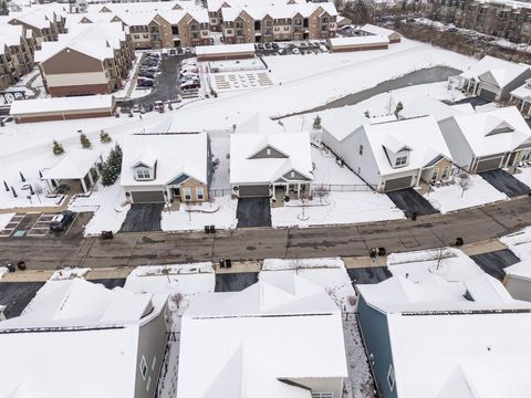 Tiny photo for 5744 Caulfield Lane, Dublin, OH 43016 (MLS # 225044829)