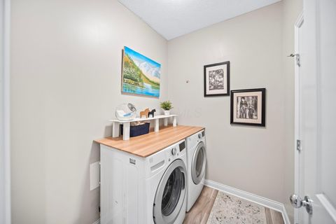 Tiny photo for 5744 Caulfield Lane, Dublin, OH 43016 (MLS # 225044829)