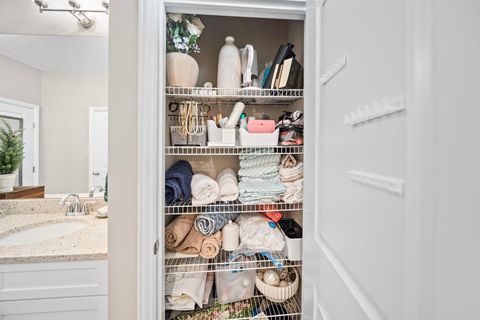 Tiny photo for 5744 Caulfield Lane, Dublin, OH 43016 (MLS # 225044829)