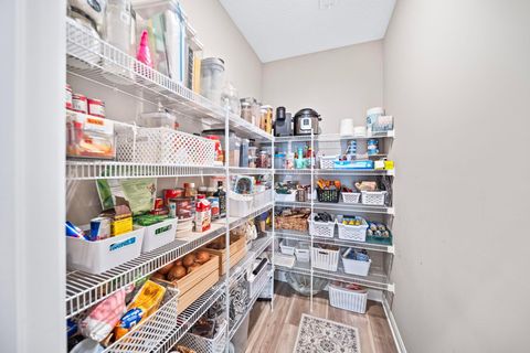 Tiny photo for 5744 Caulfield Lane, Dublin, OH 43016 (MLS # 225044829)